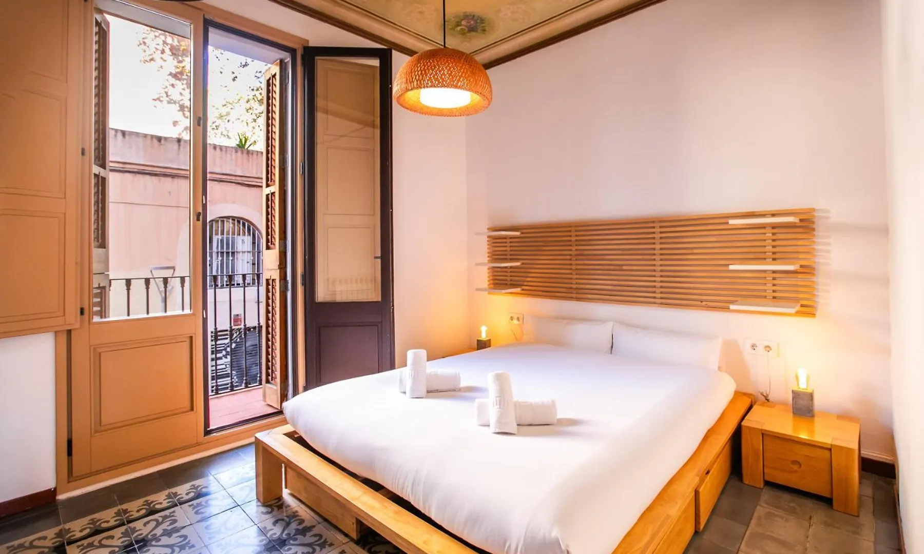 Por1100 - Apartment In The Heart Of Gracia Barcelona Spain